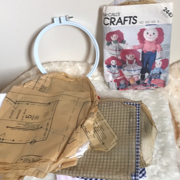Rare Vintage 1985 McCall’s Raggedy Ann&Andy Crafts - Picture 6 of 8
